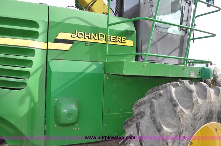 image for item C3432 2005 John Deere 7800 forage harvester