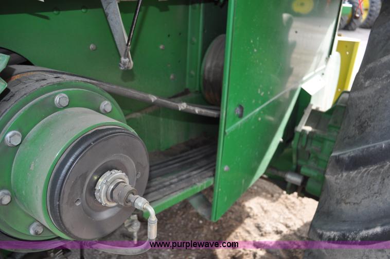 image for item C3432 2005 John Deere 7800 forage harvester