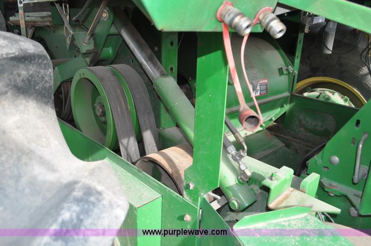 image for item C3432 2005 John Deere 7800 forage harvester