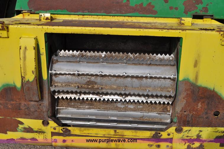 image for item C3432 2005 John Deere 7800 forage harvester