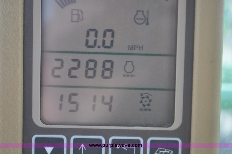 image for item C3432 2005 John Deere 7800 forage harvester