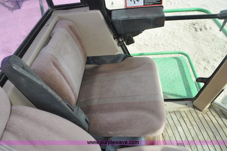 image for item C3433 1997 John Deere 6910 forage harvester