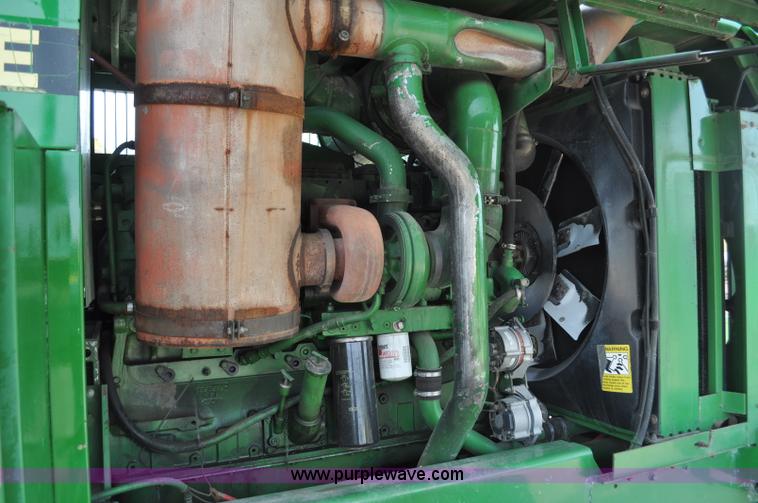 image for item C3433 1997 John Deere 6910 forage harvester