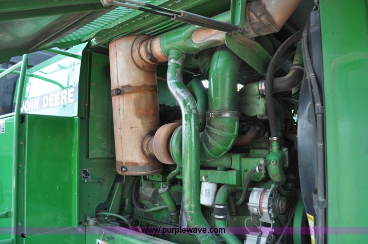 image for item C3433 1997 John Deere 6910 forage harvester