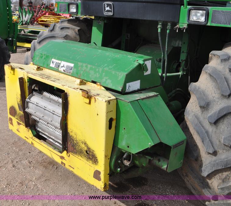 image for item C3433 1997 John Deere 6910 forage harvester