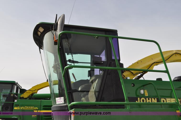 image for item C3433 1997 John Deere 6910 forage harvester
