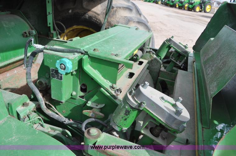 image for item C3433 1997 John Deere 6910 forage harvester