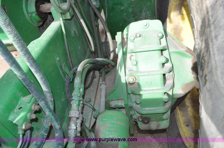 image for item C3433 1997 John Deere 6910 forage harvester
