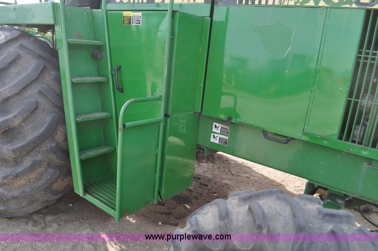 image for item C3433 1997 John Deere 6910 forage harvester