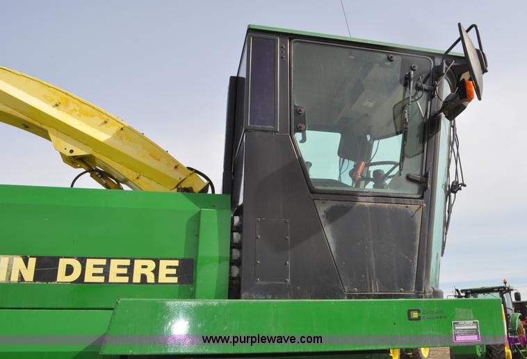 image for item C3433 1997 John Deere 6910 forage harvester