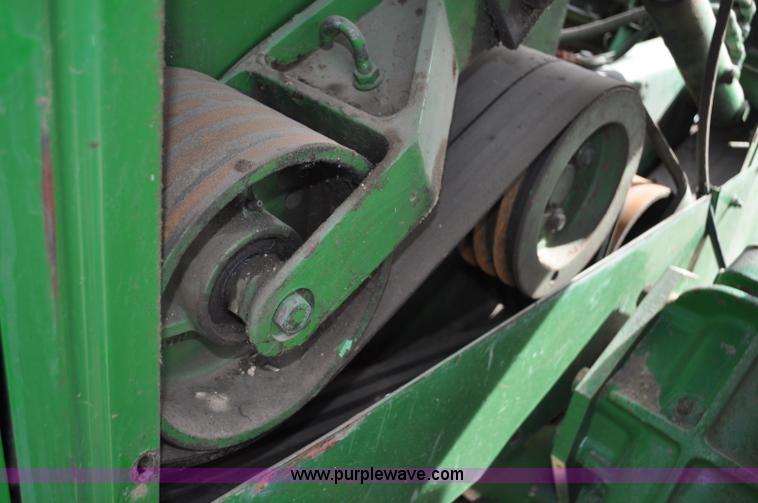 image for item C3433 1997 John Deere 6910 forage harvester