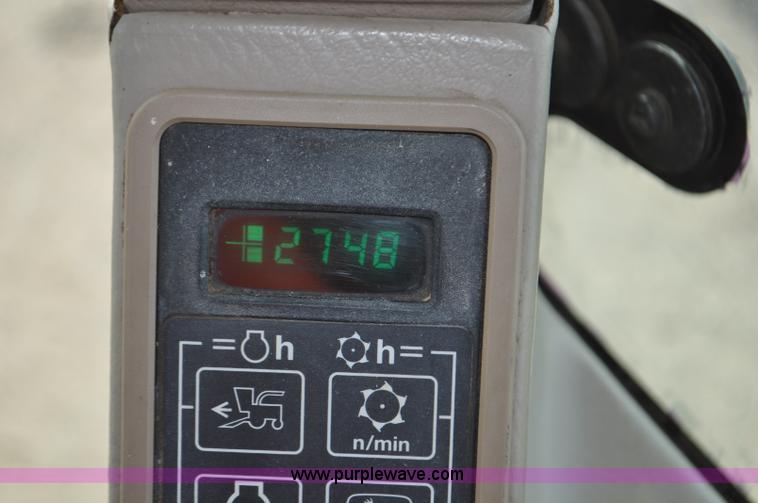 image for item C3433 1997 John Deere 6910 forage harvester