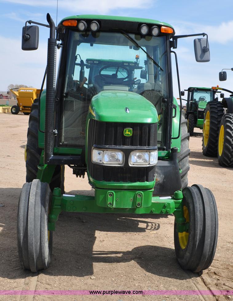 image for item C3477 2005 John Deere 6420 tractor