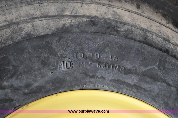 image for item C3477 2005 John Deere 6420 tractor