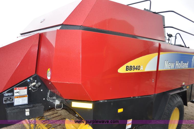 image for item C3479 2008 New Holland BB940AS square baler