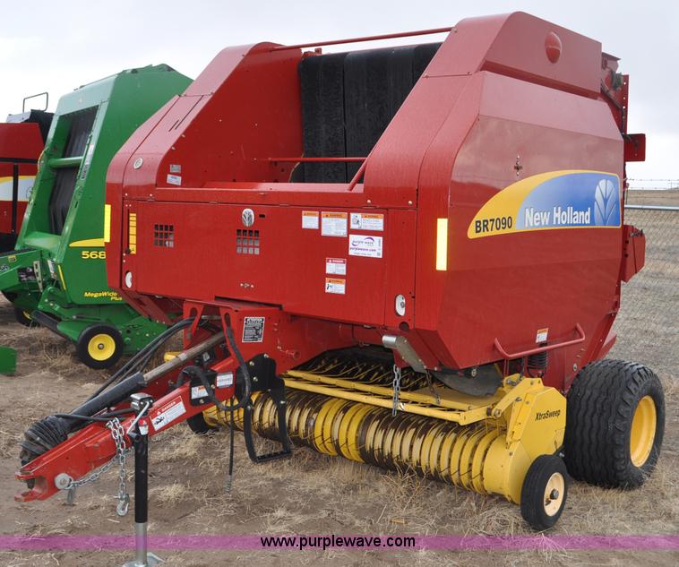 image for item C3480 2010 New Holland BR7090 round baler