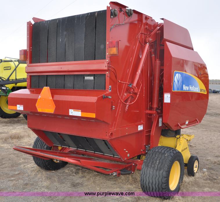 image for item C3480 2010 New Holland BR7090 round baler