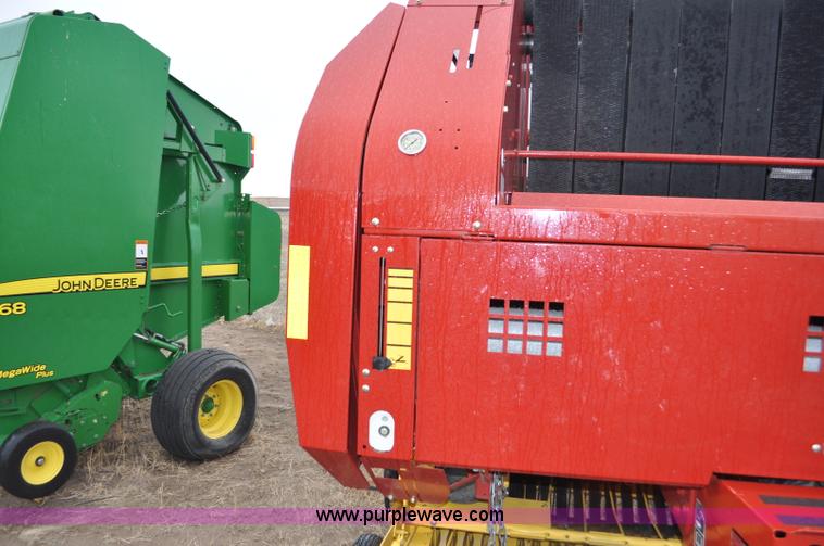 image for item C3480 2010 New Holland BR7090 round baler