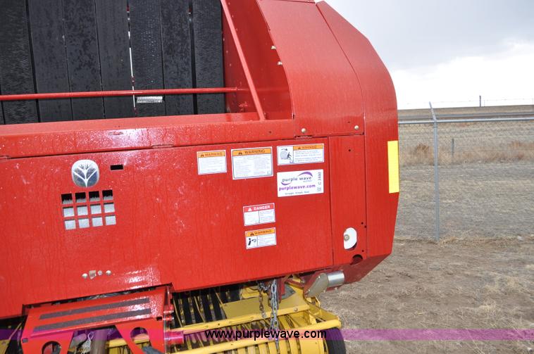 image for item C3480 2010 New Holland BR7090 round baler