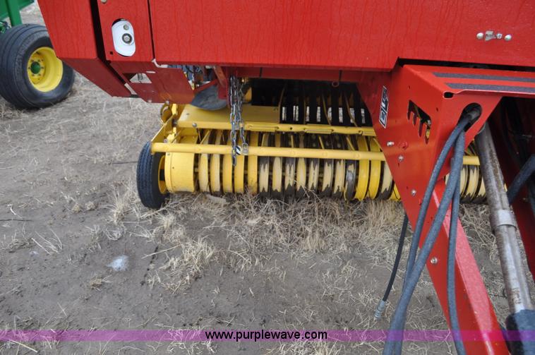 image for item C3480 2010 New Holland BR7090 round baler