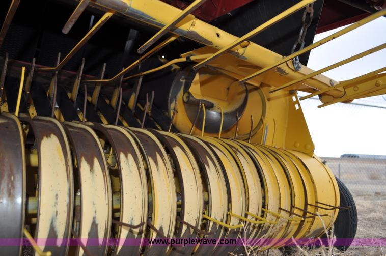 image for item C3480 2010 New Holland BR7090 round baler