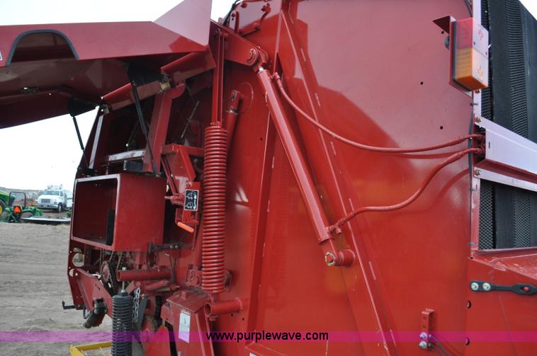 image for item C3480 2010 New Holland BR7090 round baler