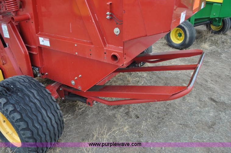 image for item C3480 2010 New Holland BR7090 round baler