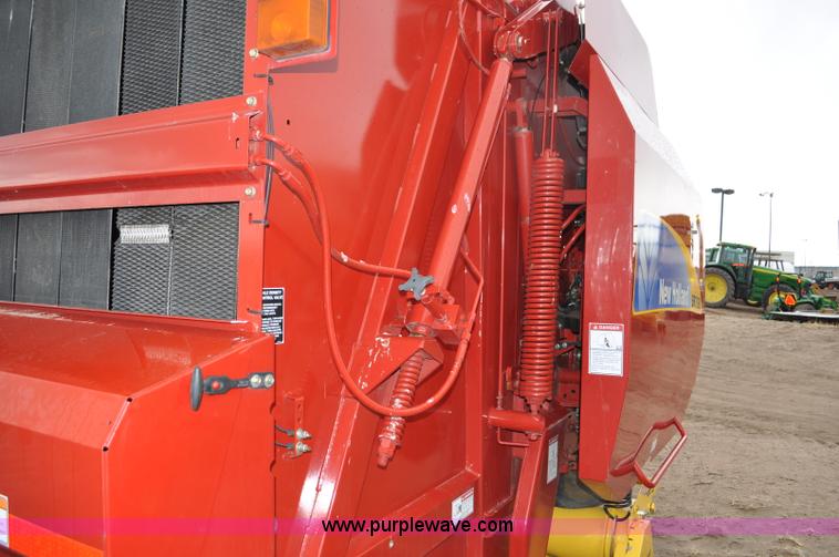 image for item C3480 2010 New Holland BR7090 round baler