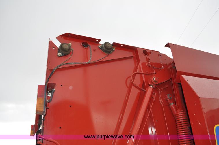 image for item C3480 2010 New Holland BR7090 round baler