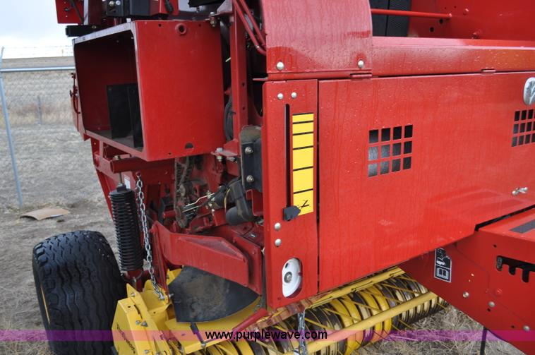 image for item C3480 2010 New Holland BR7090 round baler