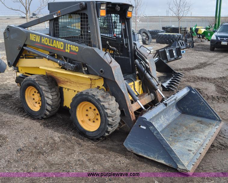 image for item C3482 2003 New Holland LS180 skid steer