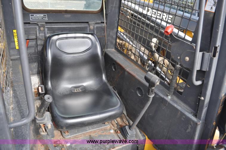 image for item C3482 2003 New Holland LS180 skid steer