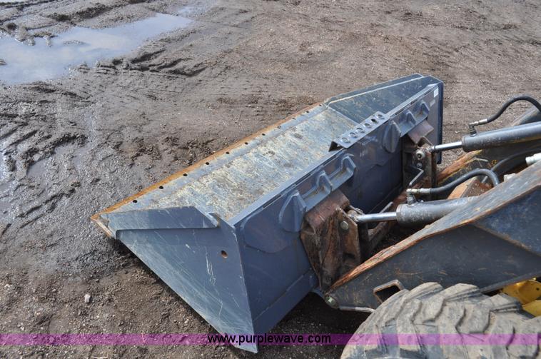 image for item C3482 2003 New Holland LS180 skid steer