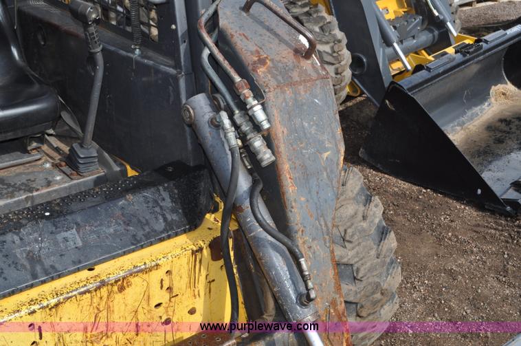 image for item C3482 2003 New Holland LS180 skid steer