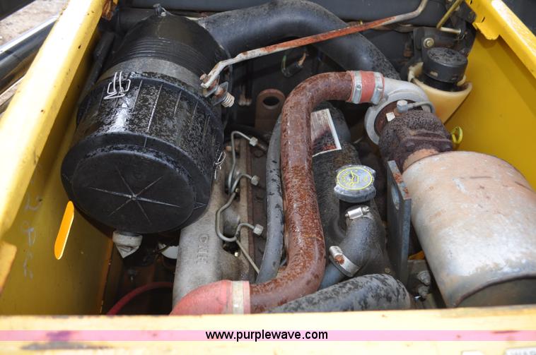 image for item C3482 2003 New Holland LS180 skid steer