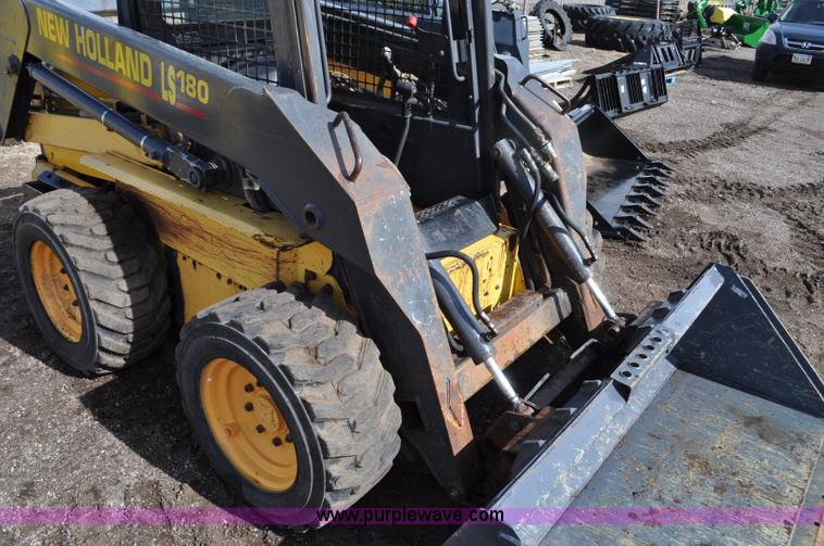image for item C3482 2003 New Holland LS180 skid steer