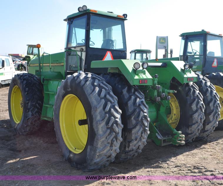image for item C3492 1994 John Deere 8970 4WD tractor