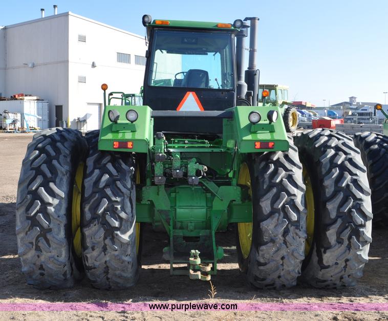 image for item C3492 1994 John Deere 8970 4WD tractor