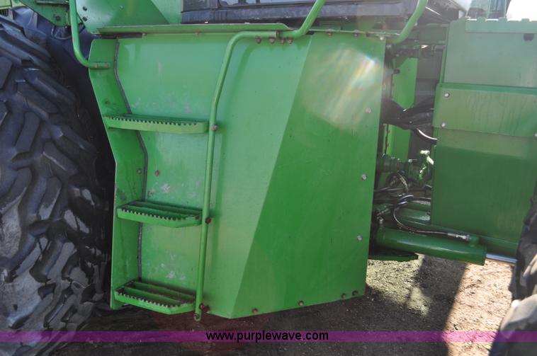 image for item C3492 1994 John Deere 8970 4WD tractor