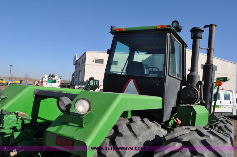 image for item C3492 1994 John Deere 8970 4WD tractor