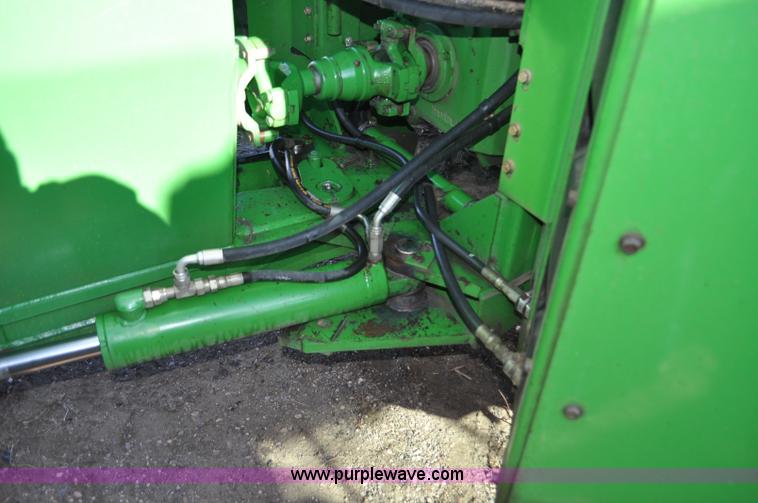 image for item C3492 1994 John Deere 8970 4WD tractor