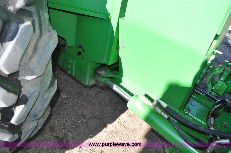 image for item C3492 1994 John Deere 8970 4WD tractor