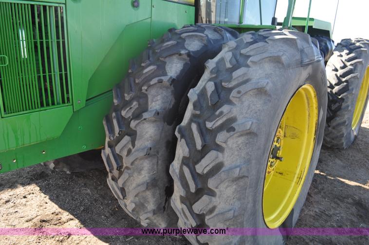 image for item C3492 1994 John Deere 8970 4WD tractor