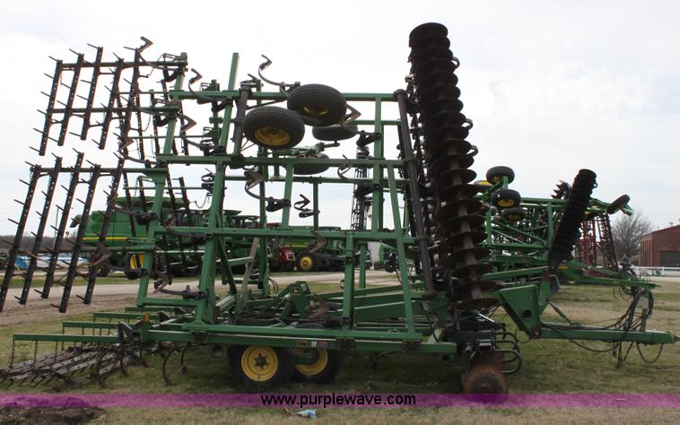 image for item F8690 1998 John Deere 726 mulch finisher