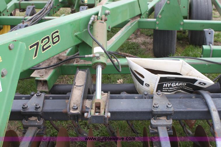 image for item F8690 1998 John Deere 726 mulch finisher