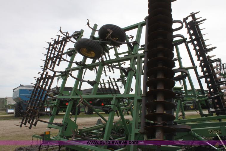 image for item F8690 1998 John Deere 726 mulch finisher