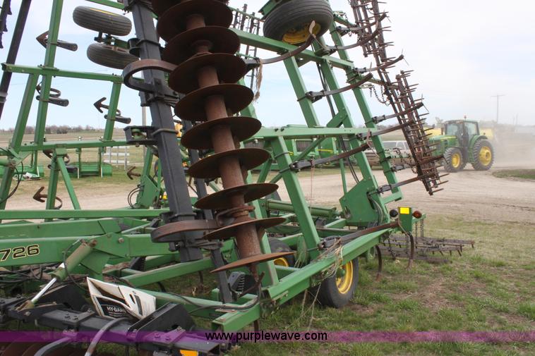 image for item F8690 1998 John Deere 726 mulch finisher