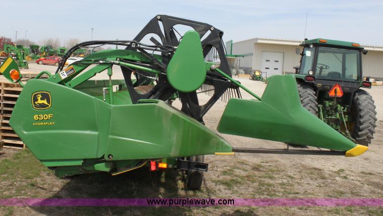 image for item F8695 2005 John Deere 630F header