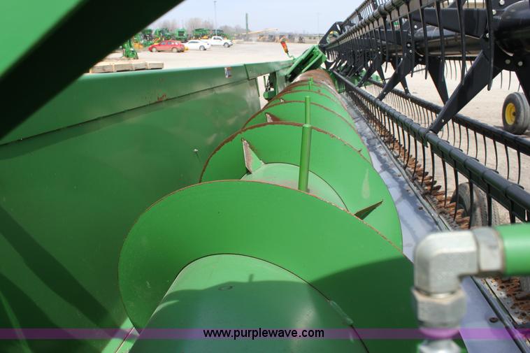 image for item F8695 2005 John Deere 630F header