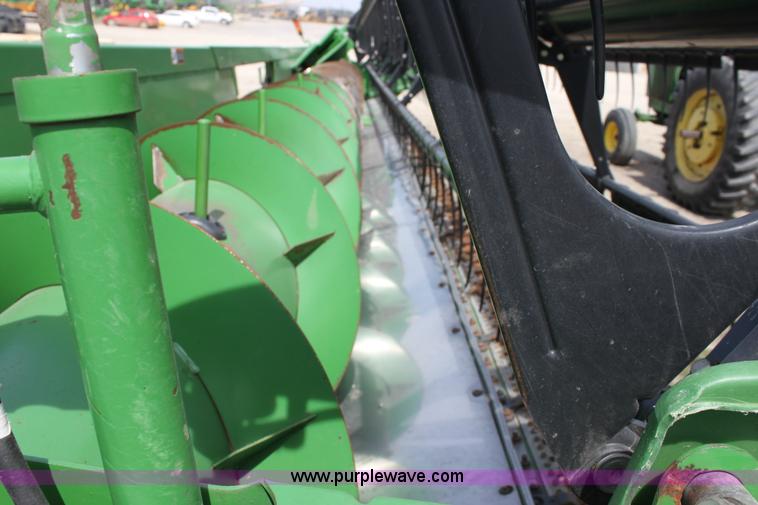 image for item F8695 2005 John Deere 630F header
